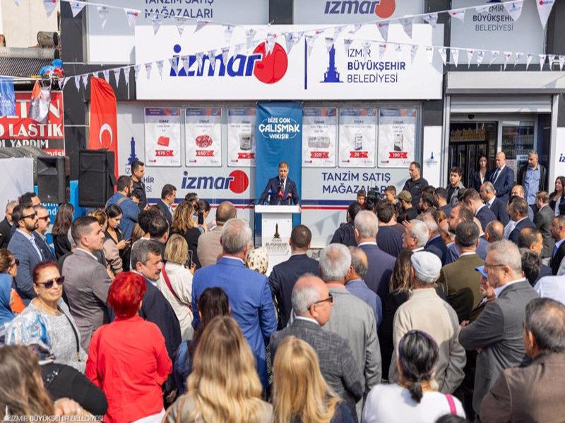 Başkan Tugay: Halkımızı pahalılığa ve sağlıksız ürünlere karşı koruma altına alıyoruz
